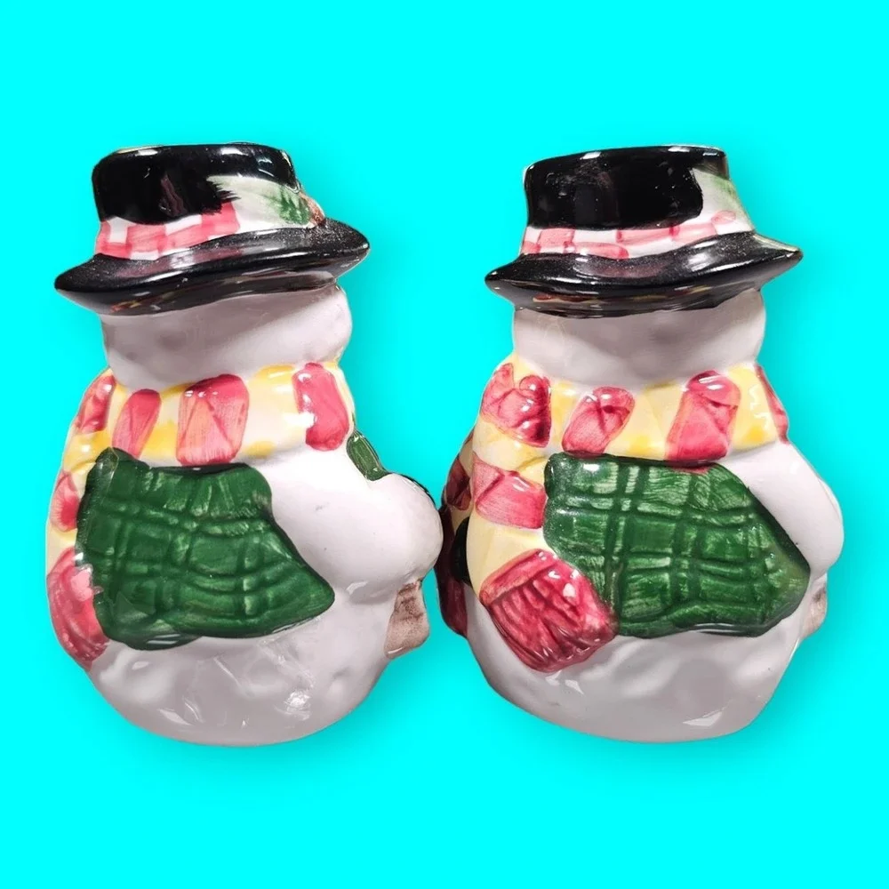 Vintage Salt & Pepper Shakers Snowmen Let it Snow Signs Ceramic‎